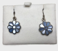 Øreringe med emailjeblomster