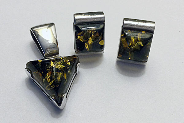 Sæt med øreringe og vedhæng