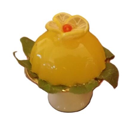 Gul gelédessert på opsats