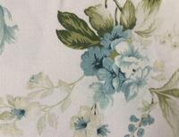Stofrest med blå blomster 150 x 137 cm